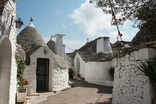 Alberobello: pse ta vizitosh dhe çfarë mund të bësh atje · 2